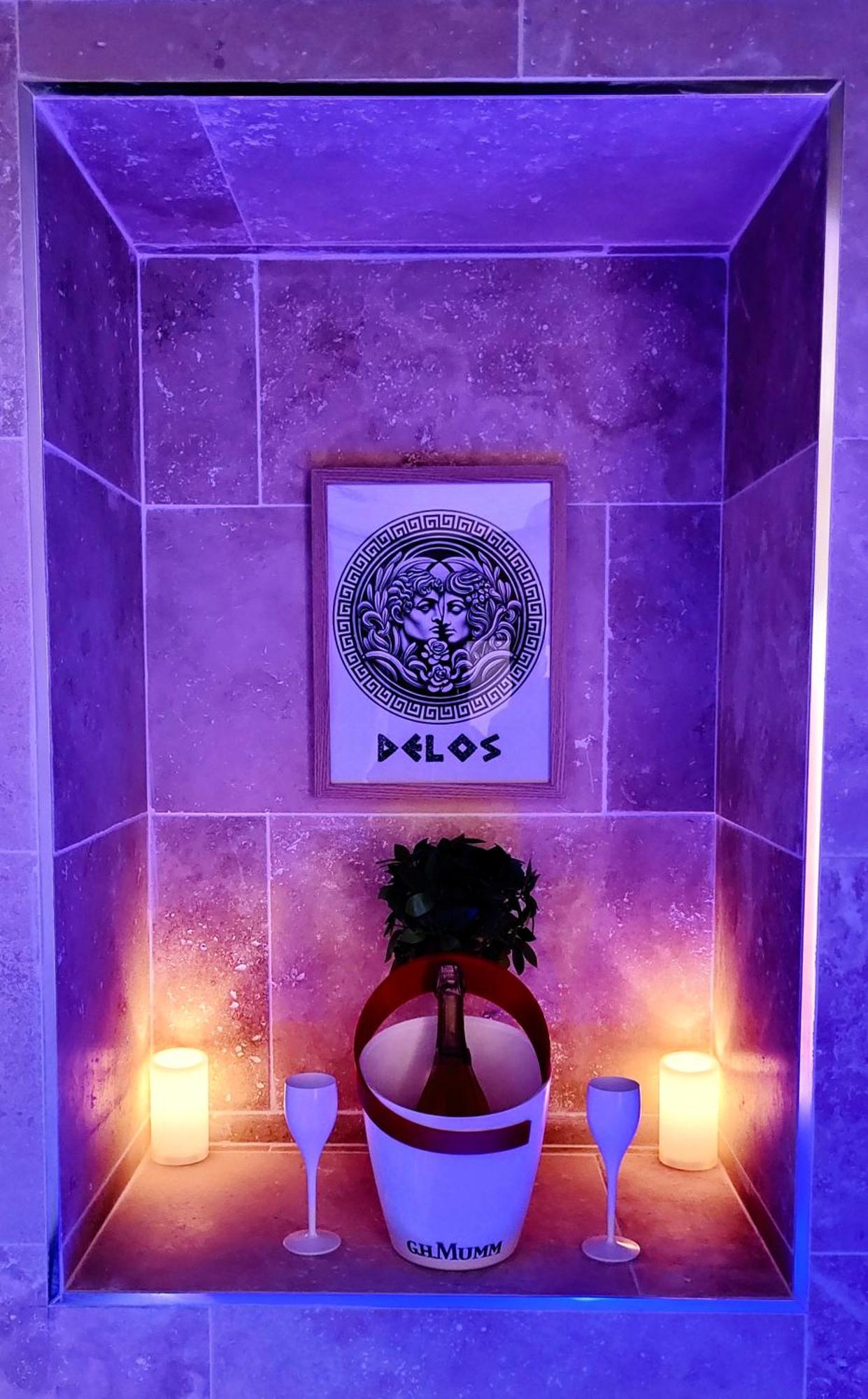 - La Suite Delos - Jacuzzi 2 Places - Centre Ville A Pied - Lit Queen Size - Parking Privee - Wifi - City Center Within Walking Distance - Quimper Esterno foto